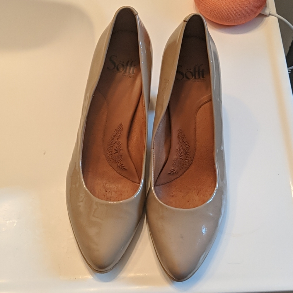 Söfft patent leather heels, size 9